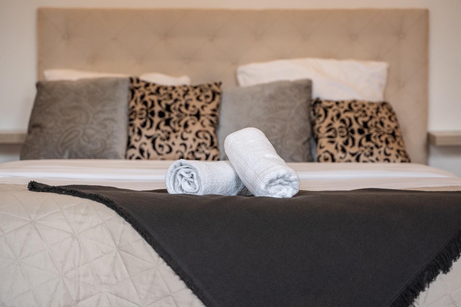 Chic Andreossy-Cosy-Authentique-Wi-Fi-Velo Apartment Castelnaudary Bagian luar foto